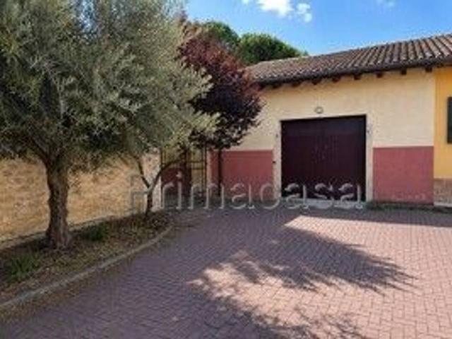 Capannone in vendita a Marzana, Brenzone