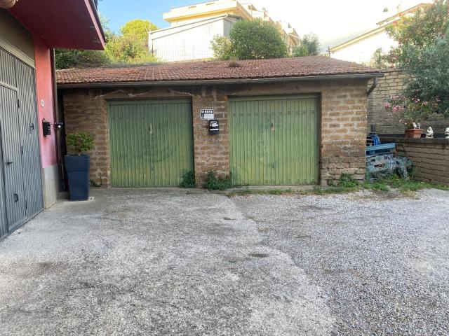 Capannone in vendita a Vetralla, Lazio