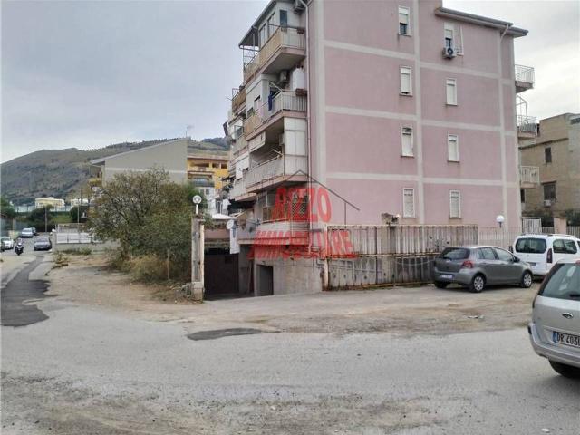 Capannone in vendita a Villabate, Sicilia