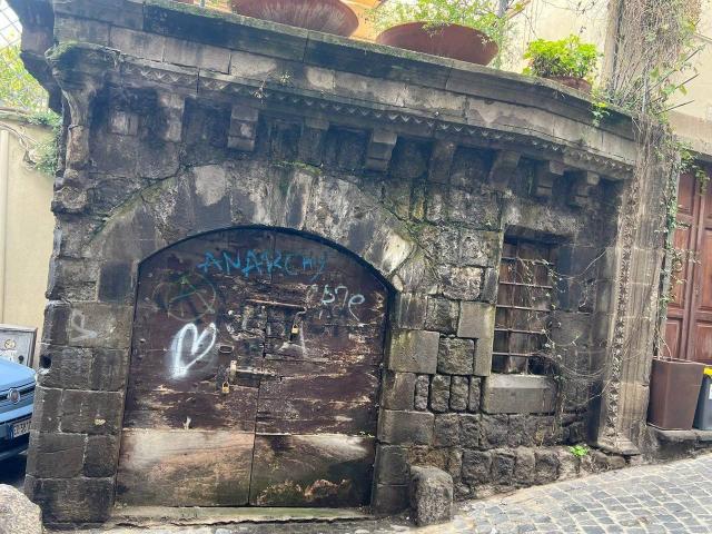 Capannone in vendita a Viterbo, Lazio