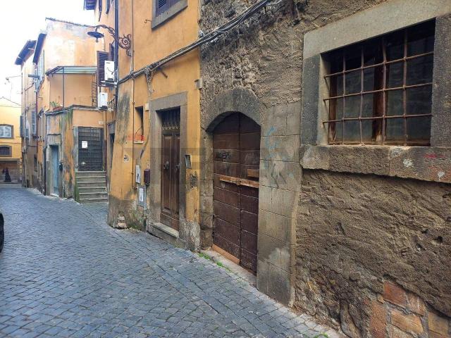 Capannone in vendita a Viterbo, Lazio