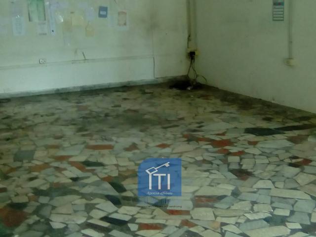 Capannone in affitto a Sant'antimo, Campania