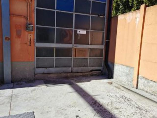 Capannone in affitto a Pero