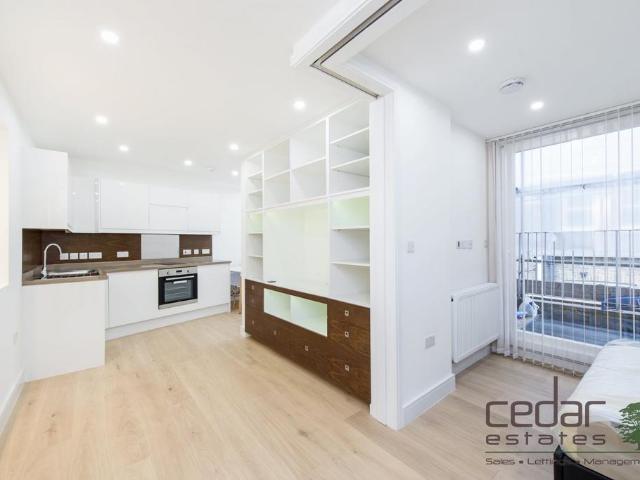 Apartment for rent in South Hampstead, Greater London