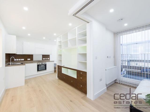 Apartment for rent in South Hampstead, Greater London