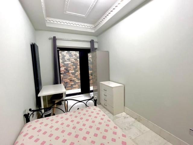 Room for rent in South Hampstead, Greater London