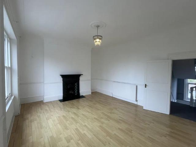 Apartment for rent in Bohemia, Guestling Green