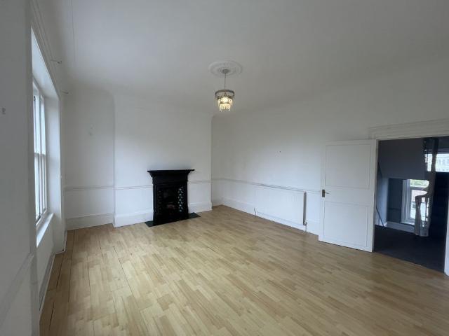 Apartment for rent in Bohemia, Guestling Green