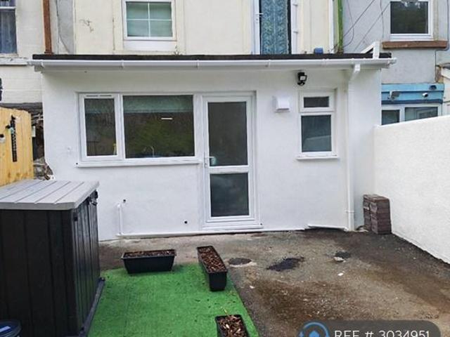 Apartment for rent in Upton, Babbacombe