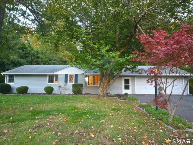 House for sale in Hamden, South Central Connecticut Planning Region