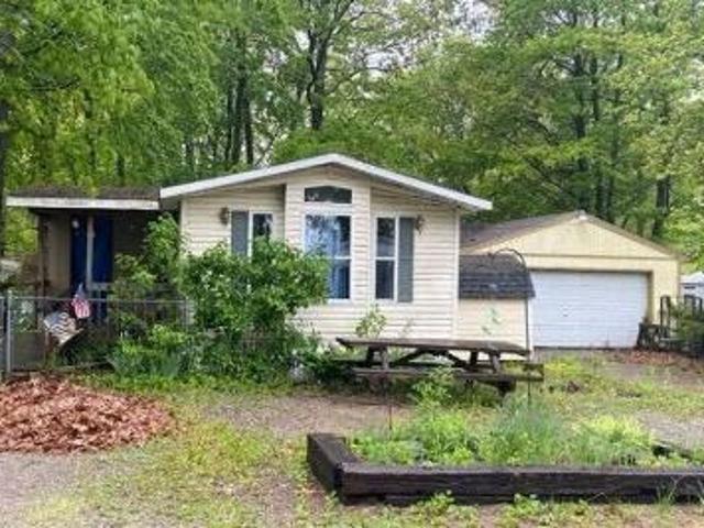 House for sale in Houghton Lake House for sale in Houghton Lake