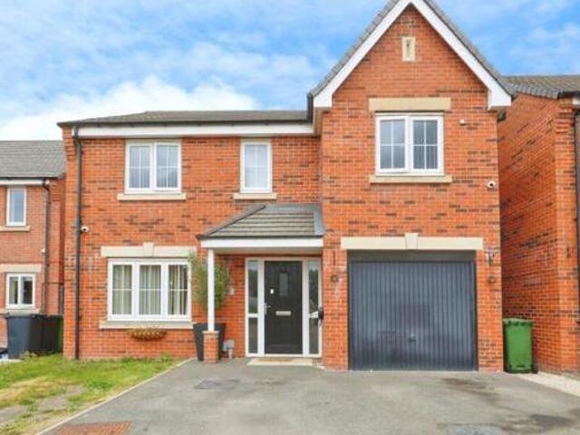 House for sale in Austhorpe, West Yorkshire