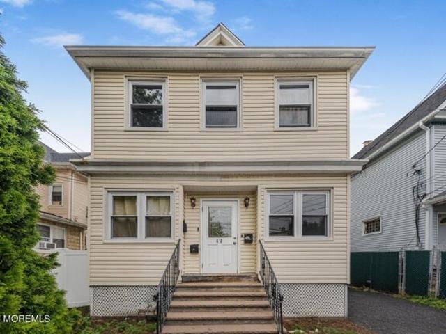 House for sale in Elizabeth, New Jersey