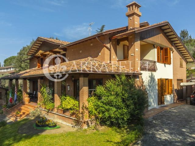 Casa in vendita a Magione, Umbria