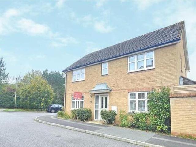 House for sale in Lee-on-the-Solent, Middlecroft