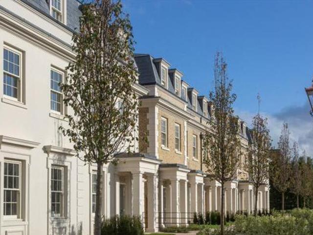 House for sale in Surrey
