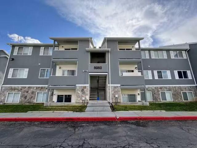 Condo for rent in Magna