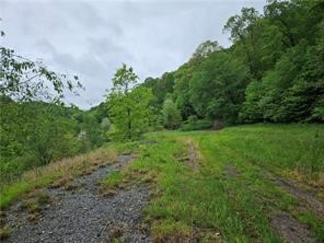 Farm for sale in Chicora, Pennsylvania