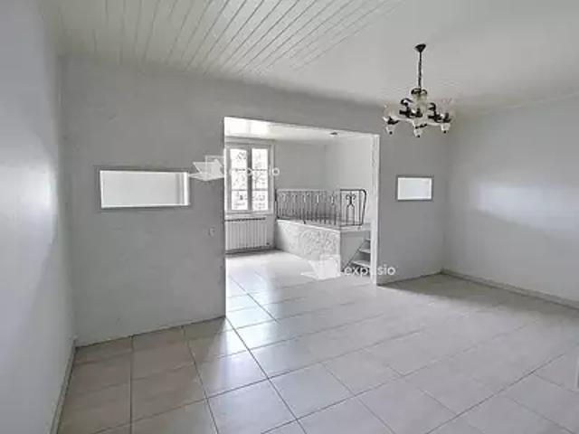 Maison vente à Niort, Magné