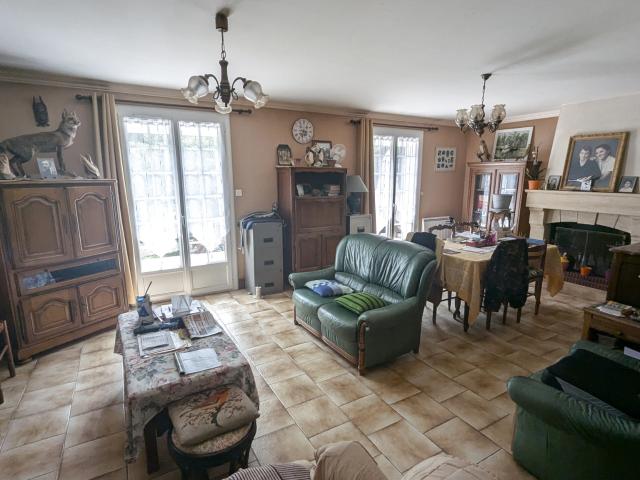 Maison vente à Niort, Magné