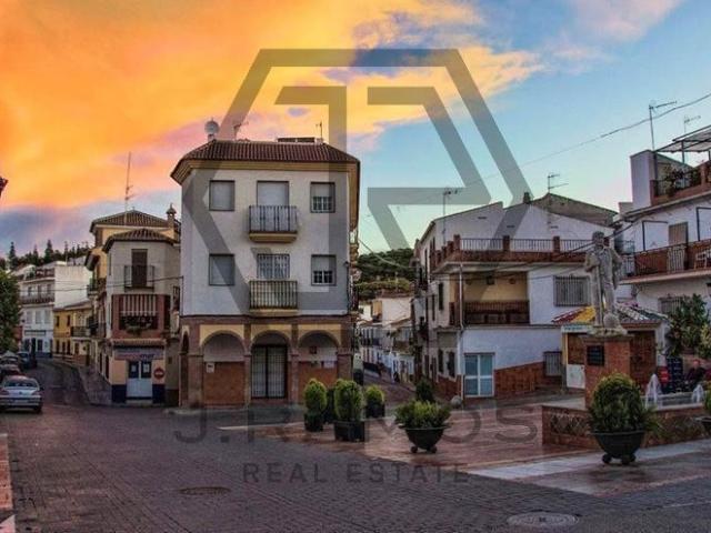 Casa en venta en Benamocarra