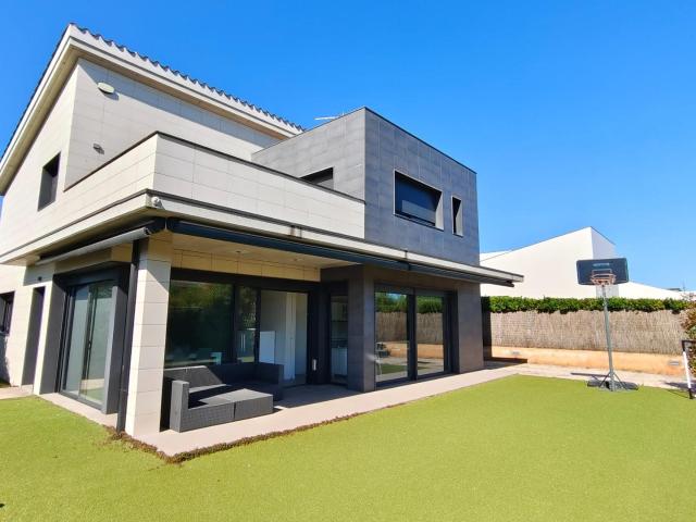 Casa en venta en la Selva, Catalunya