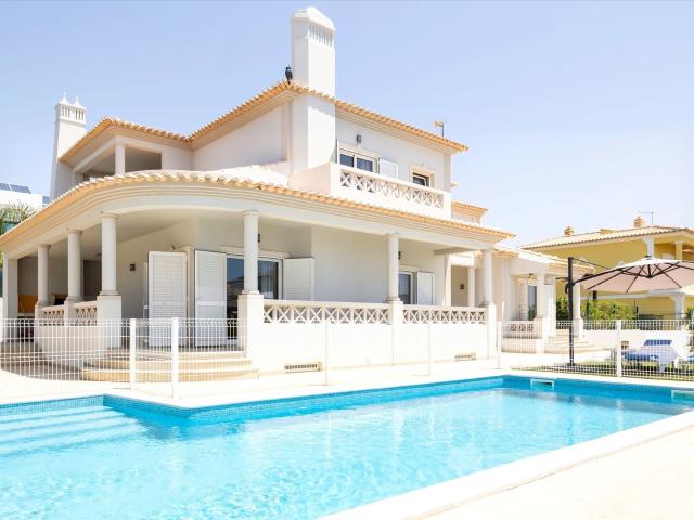 Vivenda venda em Oura, Albufeira