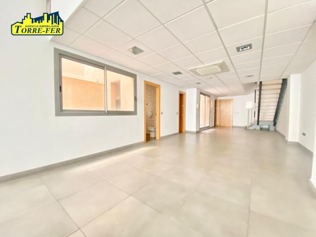 Oficina en alquiler en Oliveros, Almería