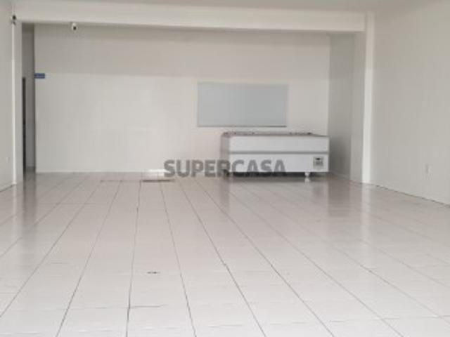 Armazém venda em Quinta do Entroncamento, Vila Real