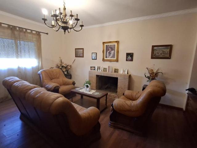 Casa en venta en Carmona, Andalucía