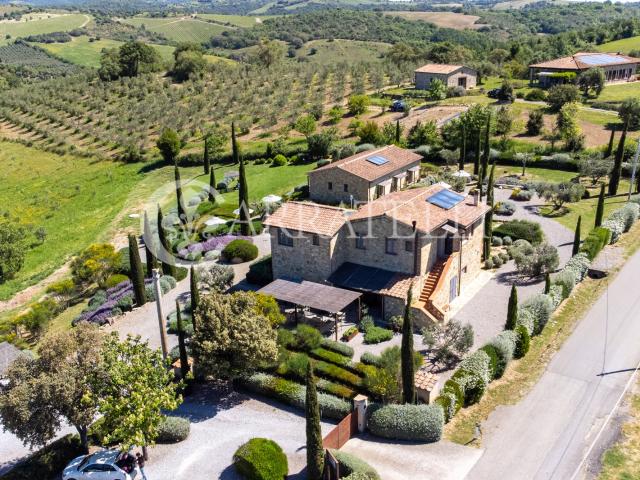 Casa in vendita a Magliano In Toscana, Toscana