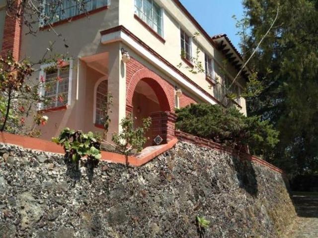 MAGNÍFICA QUINTA EN HUERTAS DE SAN PEDRO CON GRAN EXTENSIÓN DE TERRENO