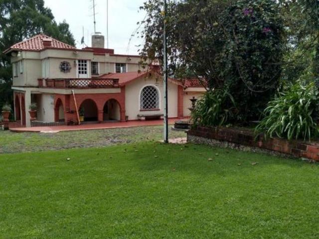 MAGNÍFICA QUINTA EN HUERTAS DE SAN PEDRO CON GRAN EXTENSIÓN DE TERRENO