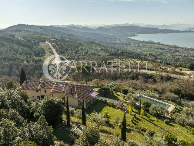 Casa in vendita a Passignano Sul Trasimeno, Umbria