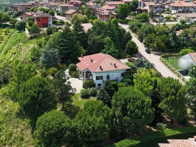 Villa Indipendente in vendita a Roddi, Cuneo