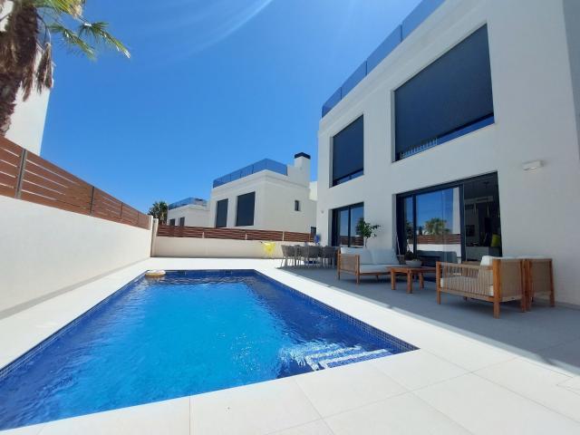 Casa en venta en Villajoyosa, Urbanización Plans