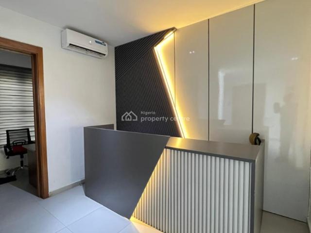 Flat for sale in Eti Osa, Lagos