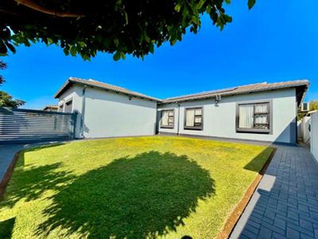 House for sale in Akasia, Gauteng