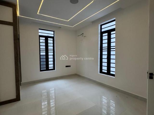 Detached duplex for sale in Lekki, Lagos