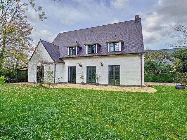 Maison location à Woluwe-Saint-Pierre - Sint-Pieters-Woluwe, Brussel-Hoofdstad - Bruxelles-Capitale