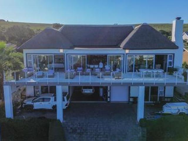 House for sale in Bushmans River Mouth, Eastern Cape