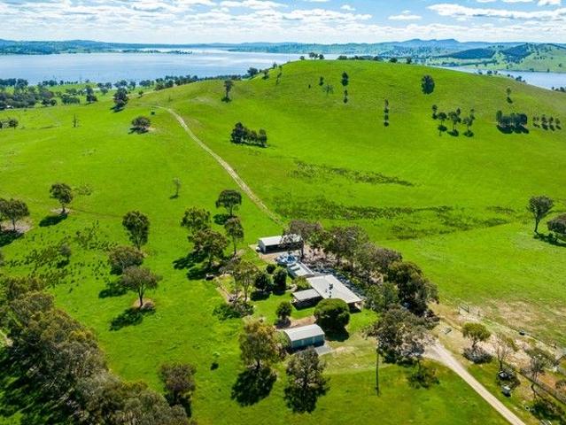 Cottage for sale in Granya, Victoria