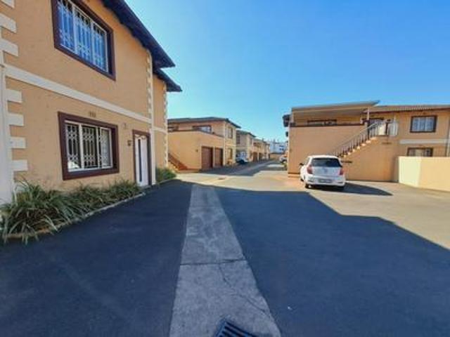 Apartment for sale in Mount Moreland, Kwazulu-natal