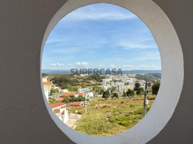 Casa venda em Pederneira, Leiria