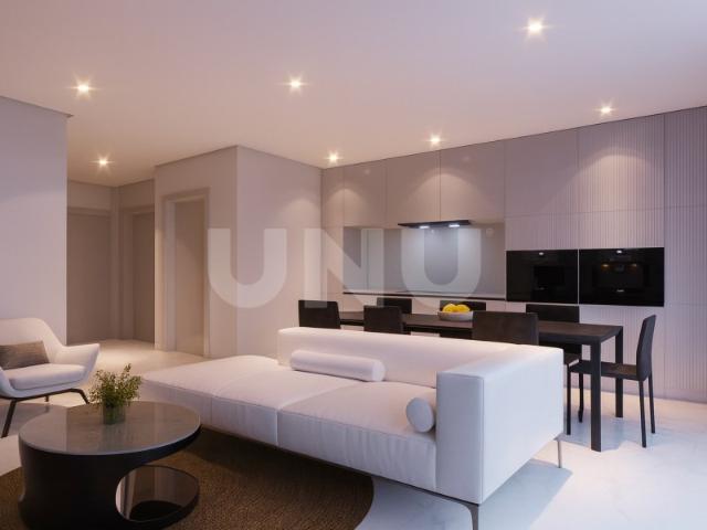 Apartamento venda em Estômbar, Faro