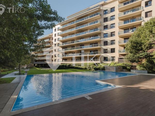 Apartamento venda em Odivelas, Bairro Olaio