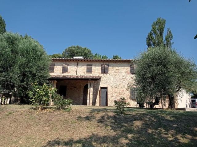 Villa Indipendente in vendita a Montecastrilli, Terni