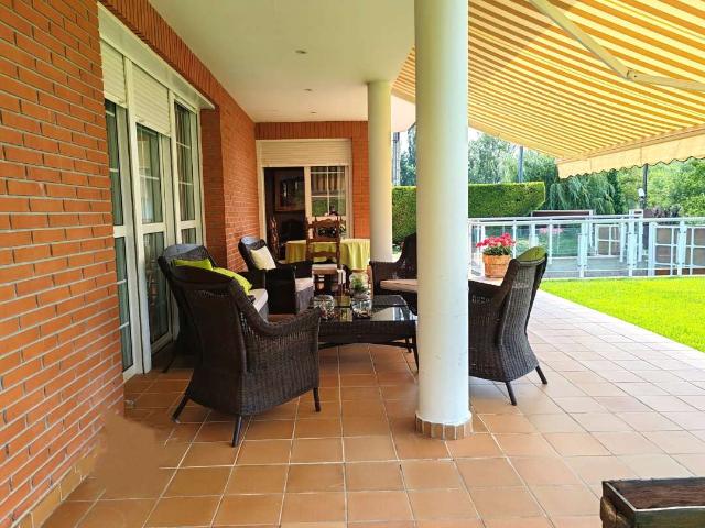 Chalet en venta en Anguciana, La Rioja
