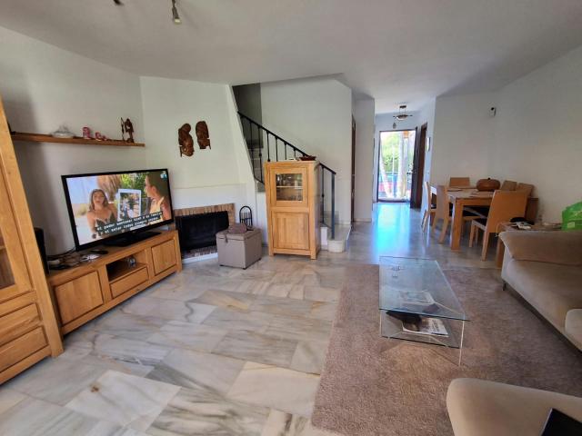 Casa en alquiler en Barriada Islas Canarias, Costa del Sol Occidental