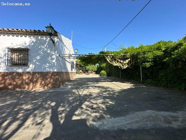 Casa en venta en Los Algarbes, La Carlota
